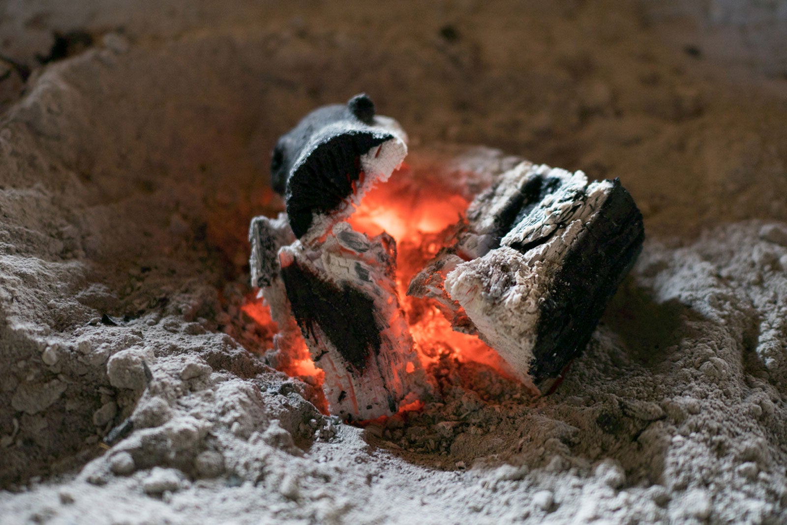 Composting Ashes Is Ash Good For Compost, How To Dispose Fire Pit Ashes