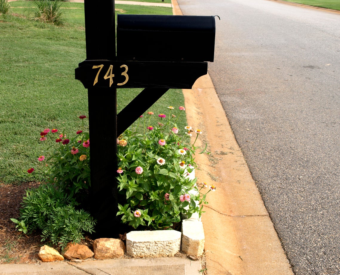Mailbox landscaping designs