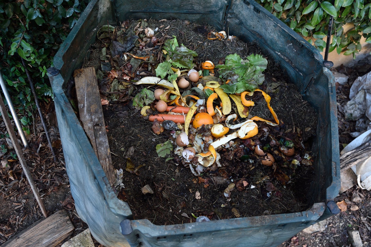 Learn About Composting Liquids – Is Adding Liquids To Compost Bins ...