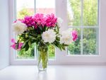 Bouquet Of White And Pink Flowers In Glass Vase